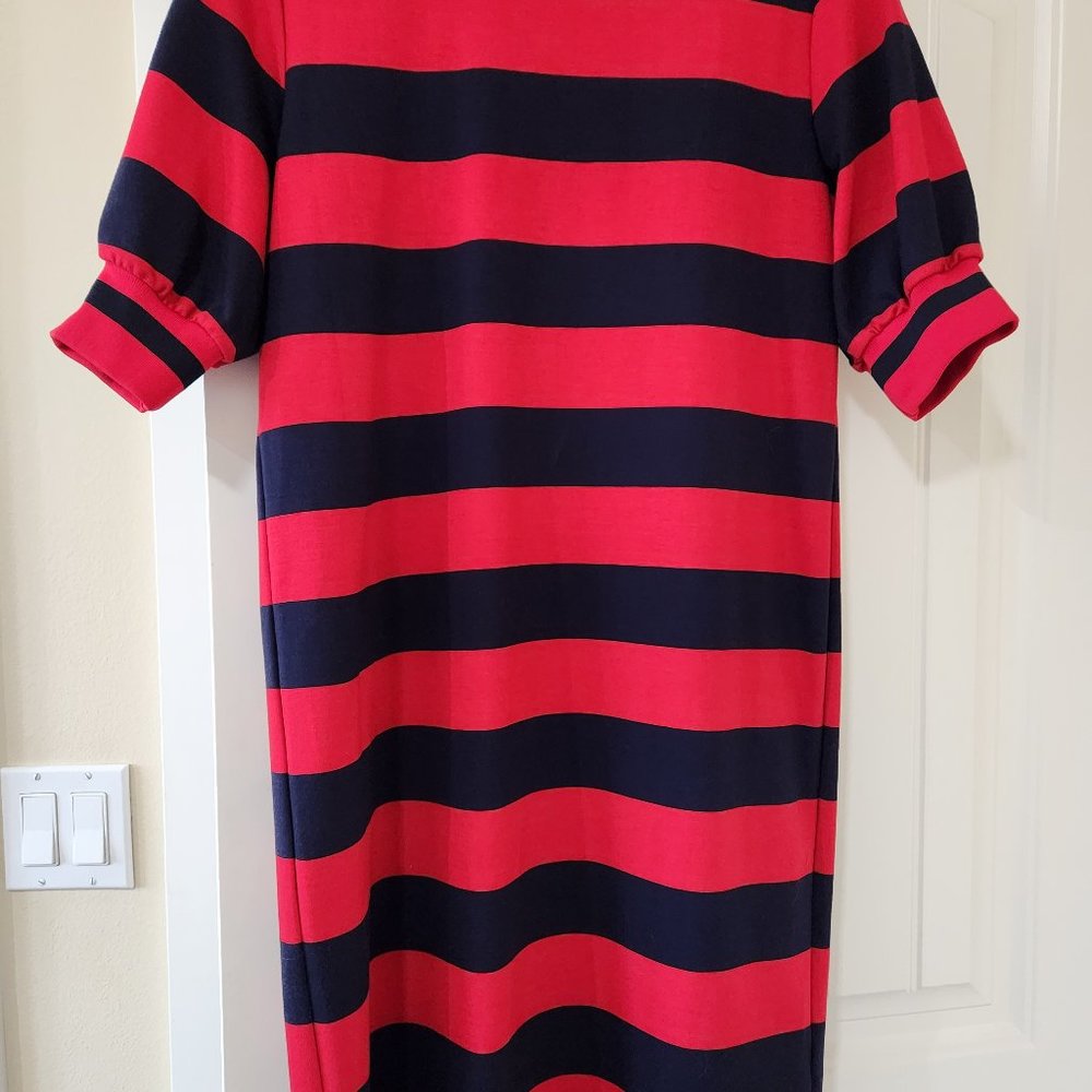 Comfortable and cute dress.